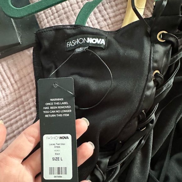 GORGEOUS strappy black dress - Picture 8 of 8